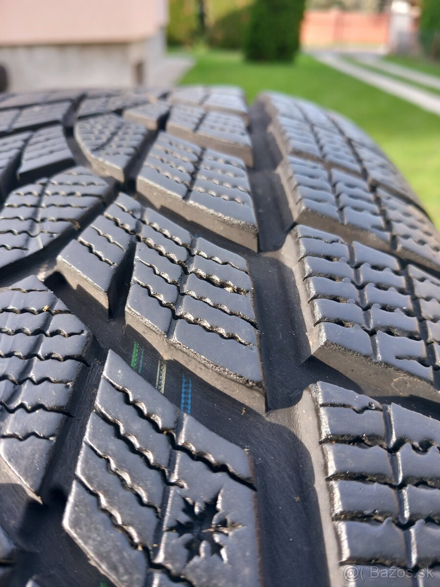 225/60 r17 zimne pneumatiky goodyear - 7