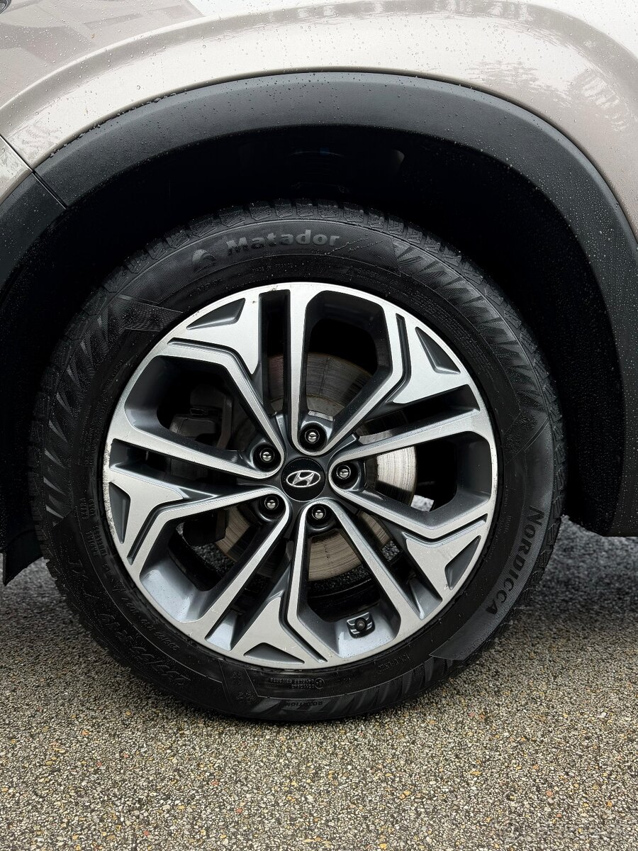 Hyundai Santa Fe 2,2 CRDi - 7