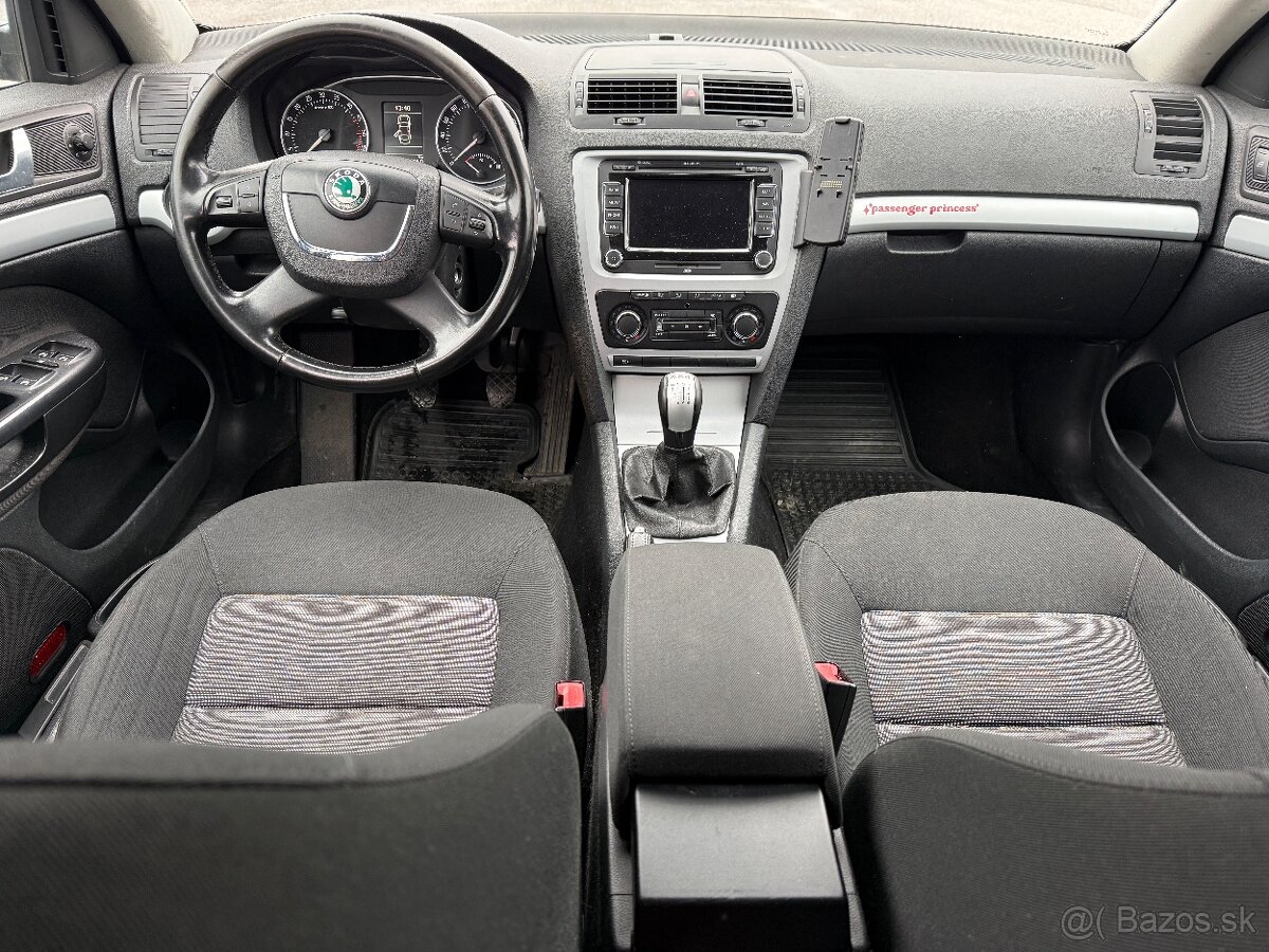 ŠKODA OCTAVIA 1.6TDI 4x4 COMBI - 7