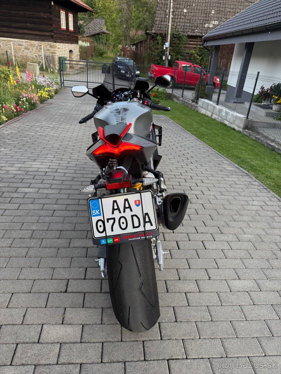 Aprilia RSV4 1099 cm3 2023 - 7