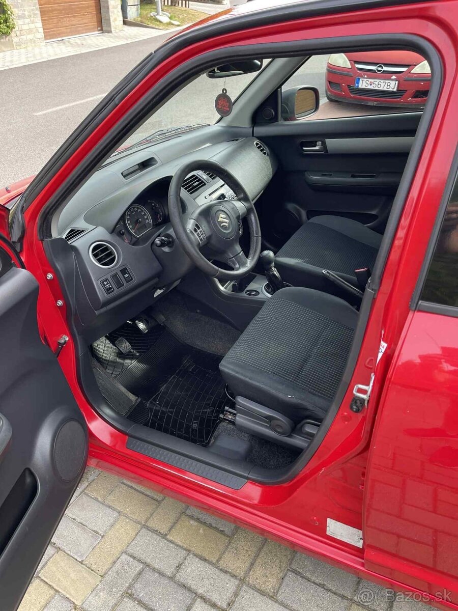 Suzuki Swift - 7