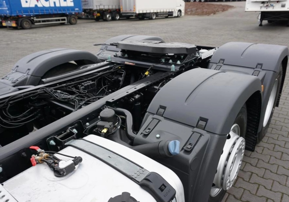 9581 - MAN TGX 26.510 - 6x2 - Tahač 68 t – EURO 6 - 7