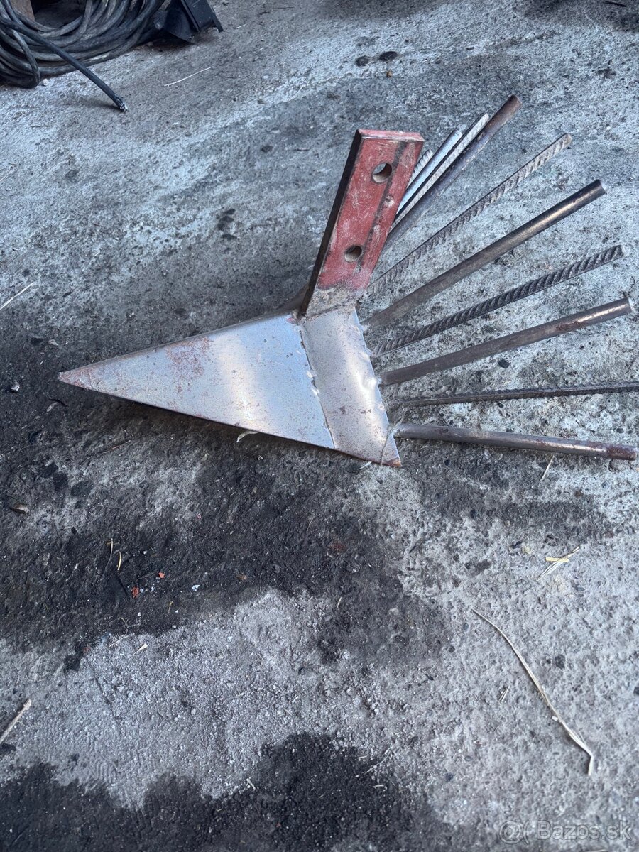 Predám náhradné diely na traktor pf-62 - 7