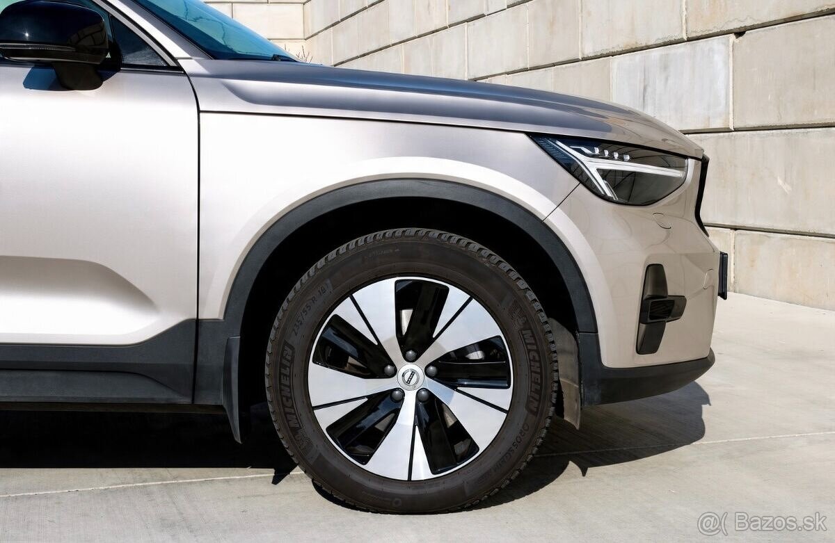 Volvo XC40 2.0 B3 mHEV Plus Dark, FINANCOVANIE - 7