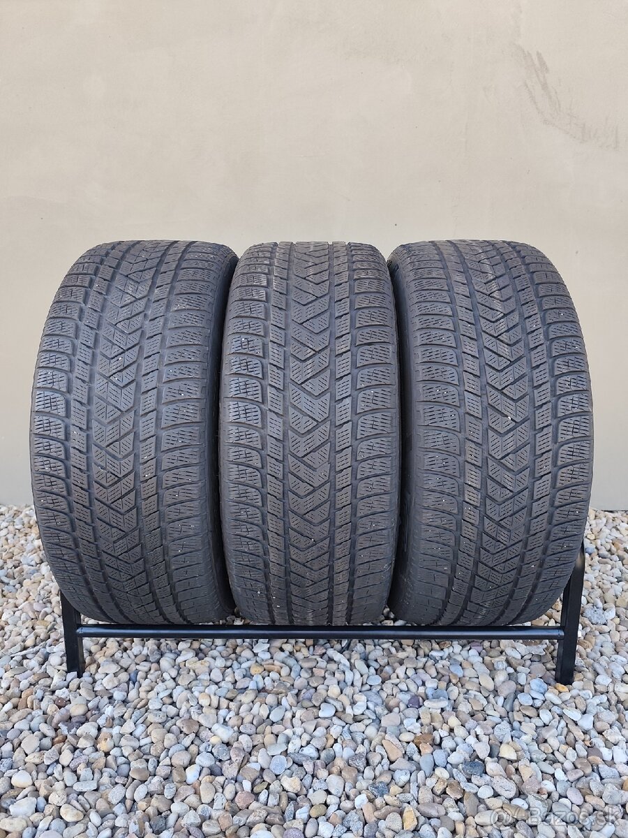 2+1 Zimné pneu Pirelli 285/40R22 - 7