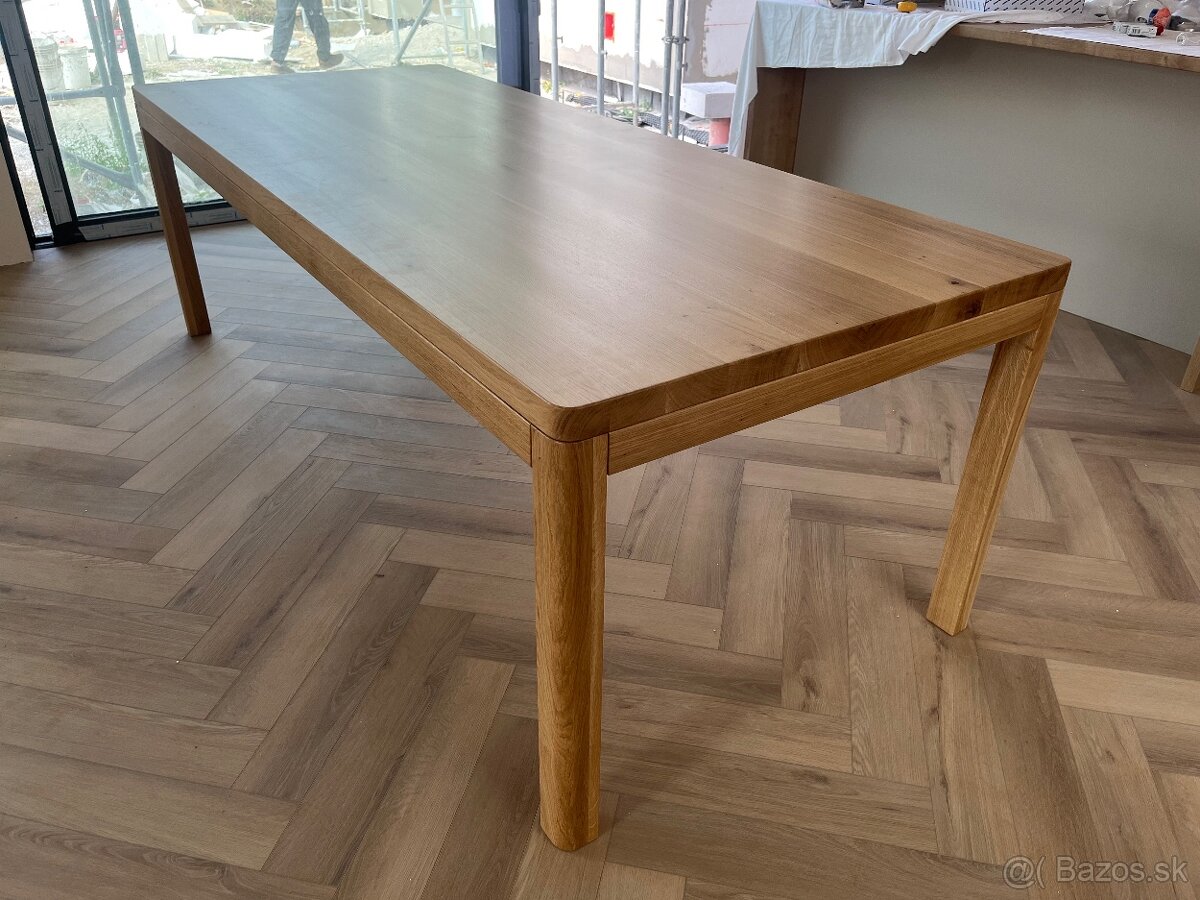 Drevený dubový jedálenský stôl - 7