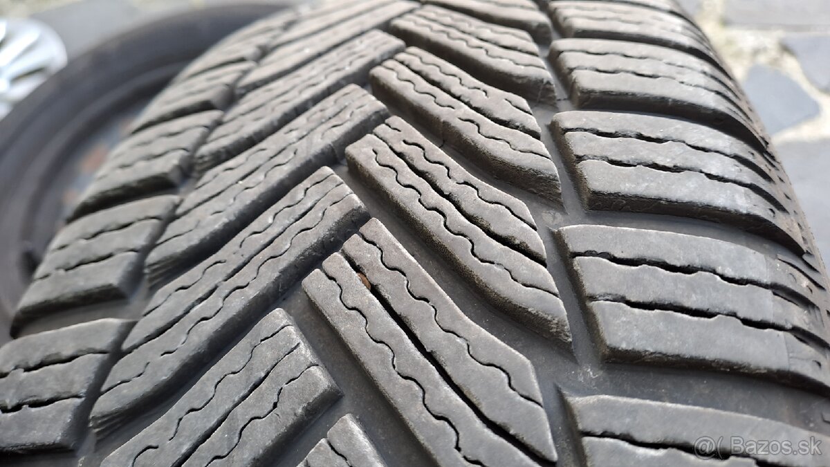 Zimné pneumatiky na plechových diskoch Fiat Tipo s puklicami - 7