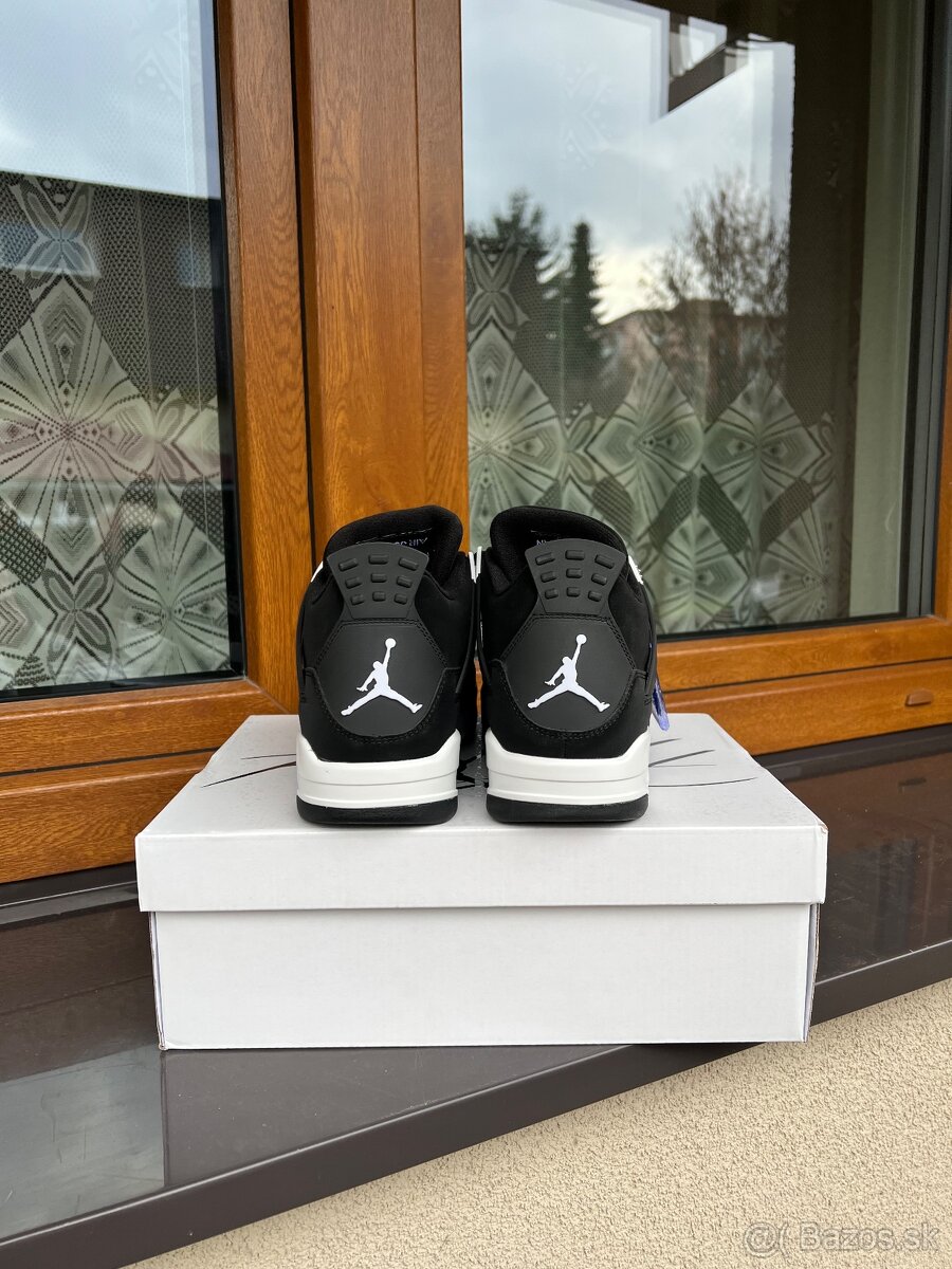 Jordan 4 Retro White Thunder - 7