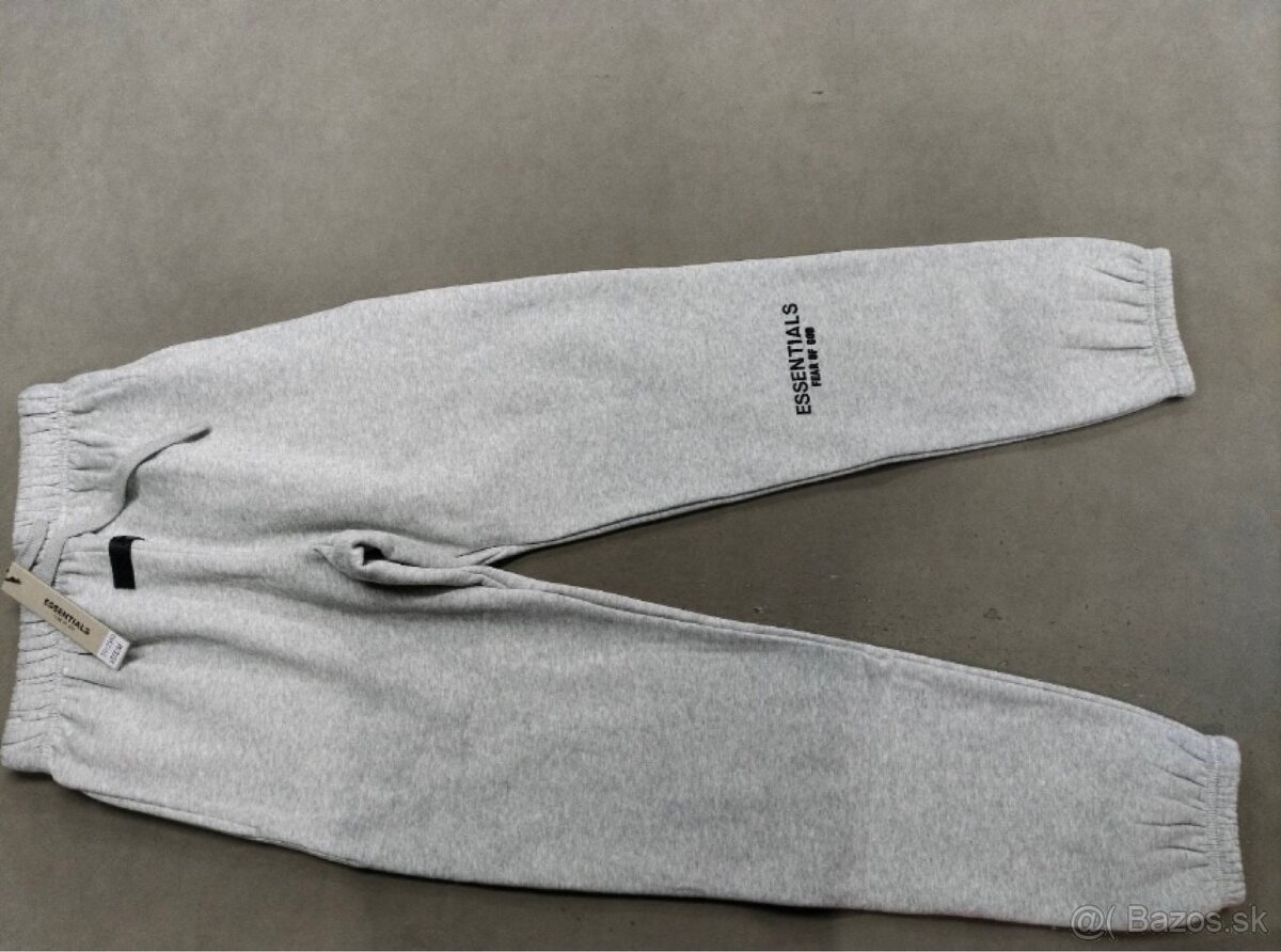 ESSENTIALS mikina a teplaky - 7