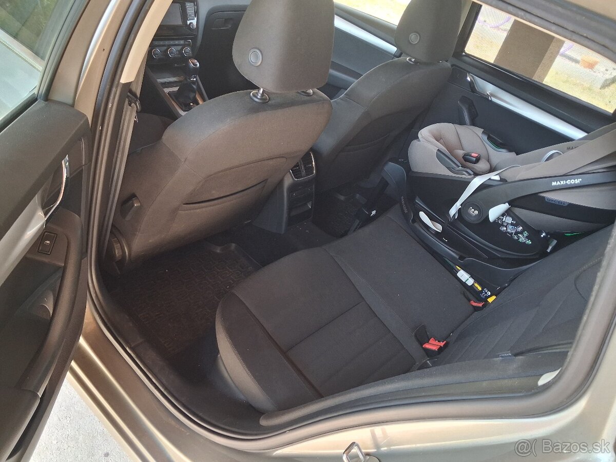 Škoda octavia 2.0TDI elegance - 7