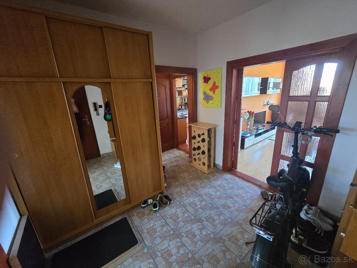 Slnečný byt kompletka so super výhľadmi - 7