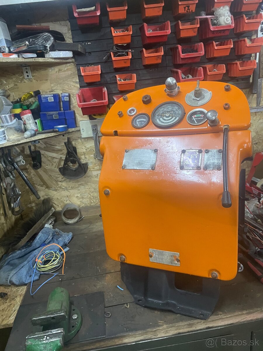 Fiat pásový traktor železný Kôň - 7