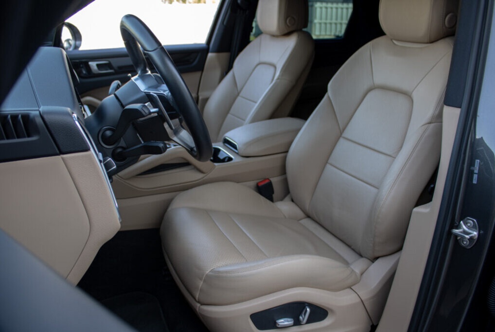 Porsche Cayenne 4x4 AT/8 - 7
