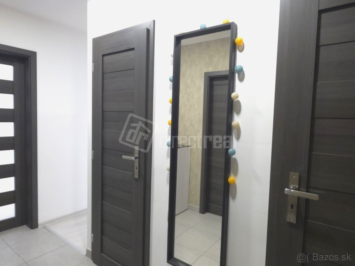 Moderný, zrekonštruovaný, kompletne zariadený byt v … - 7