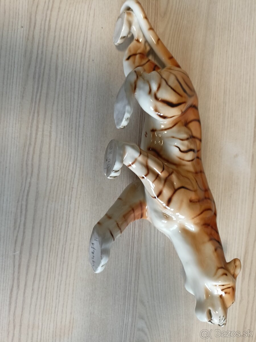 Krásná porcelánová soška tygra Royal Dux - 7