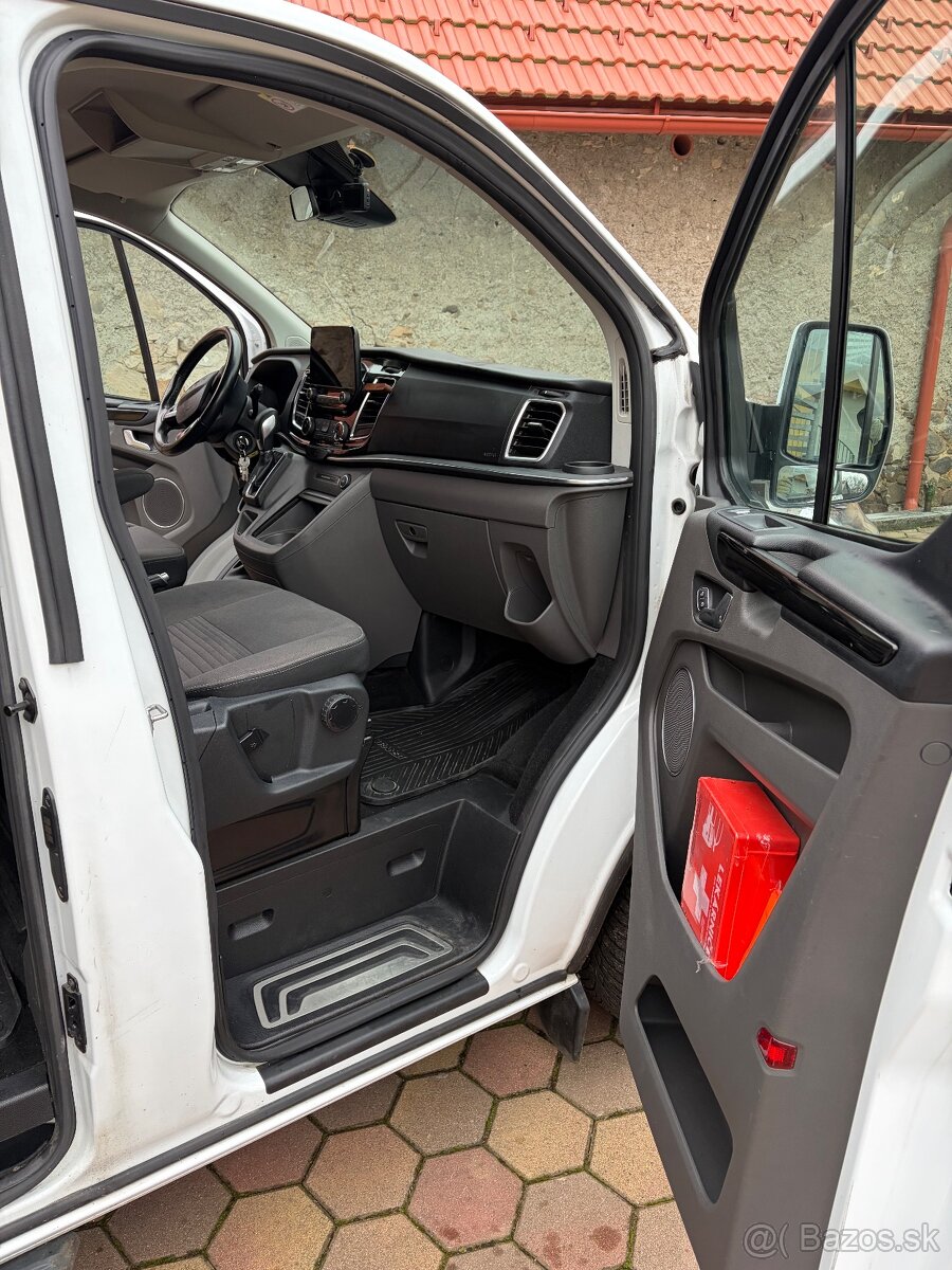 Predam Ford Tourneo Custom - 7