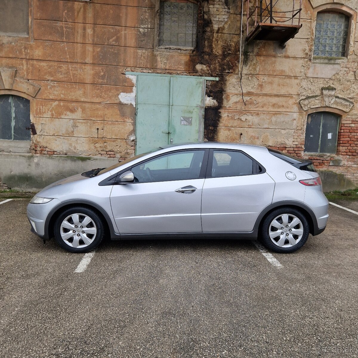 Honda Civic VIII 1.8 i-VTEC Ufo - 7