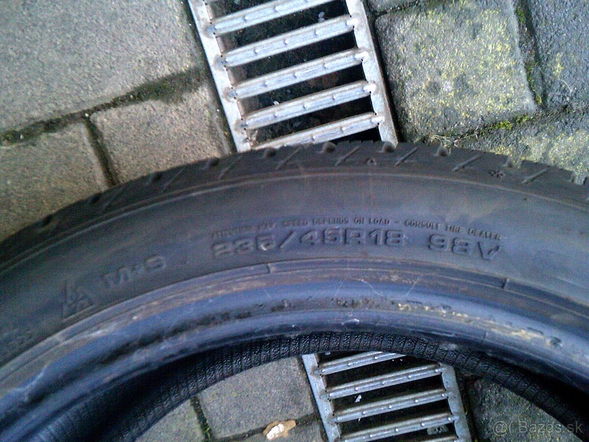2 ks zimných pneu 235/45/R18 - 7