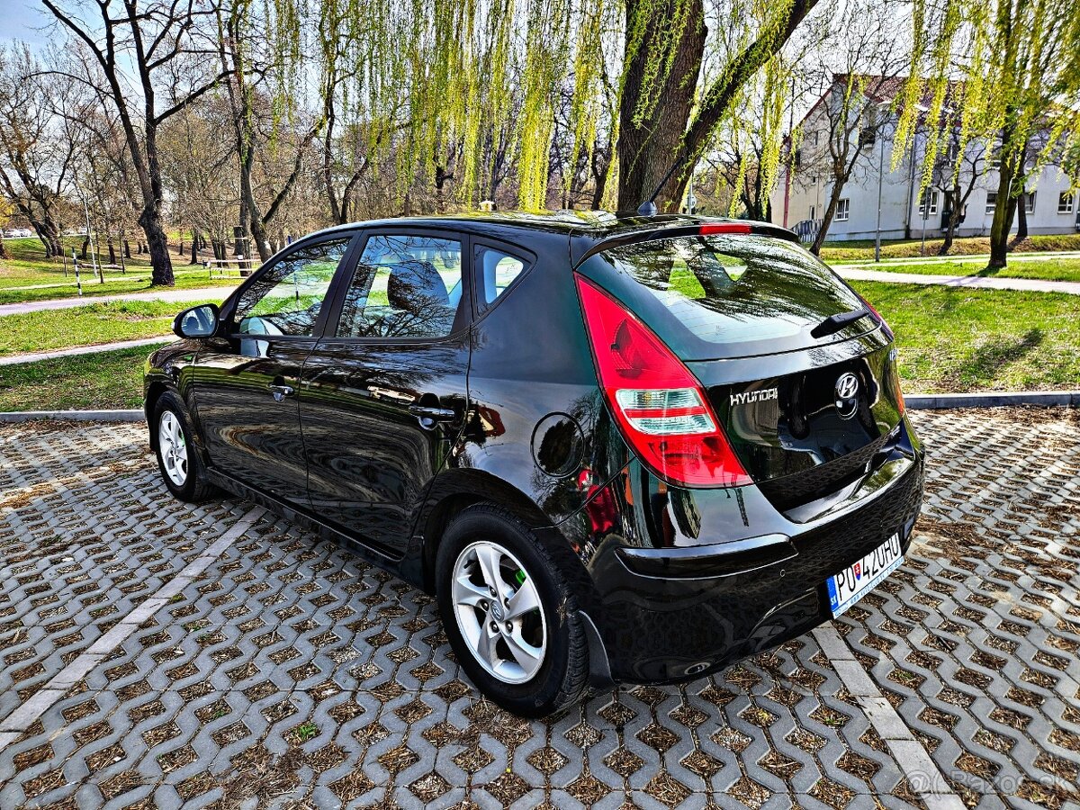 Hyundai i30 1.6 CRDi rv:9/2011 142 tis.km - 7