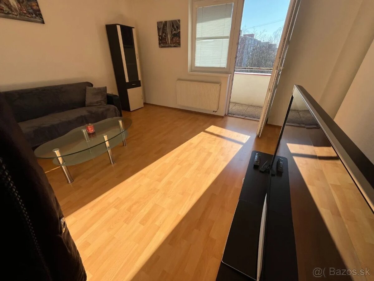 NA PREDAJ 2 IZBOVÝ BYT TRENČÍN, JUH, GARÁŽOVÉ STÁTIE - 7