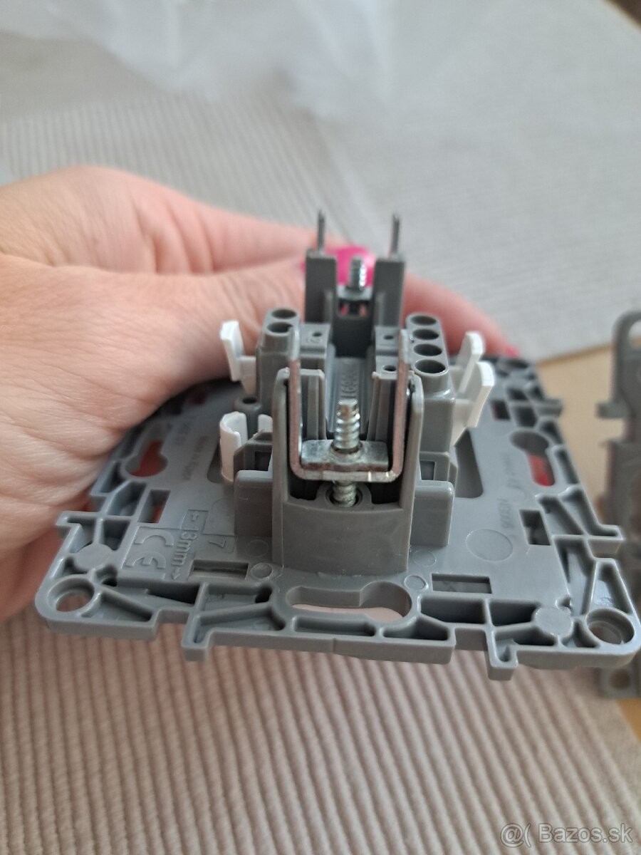 Izbové vypínače - 7