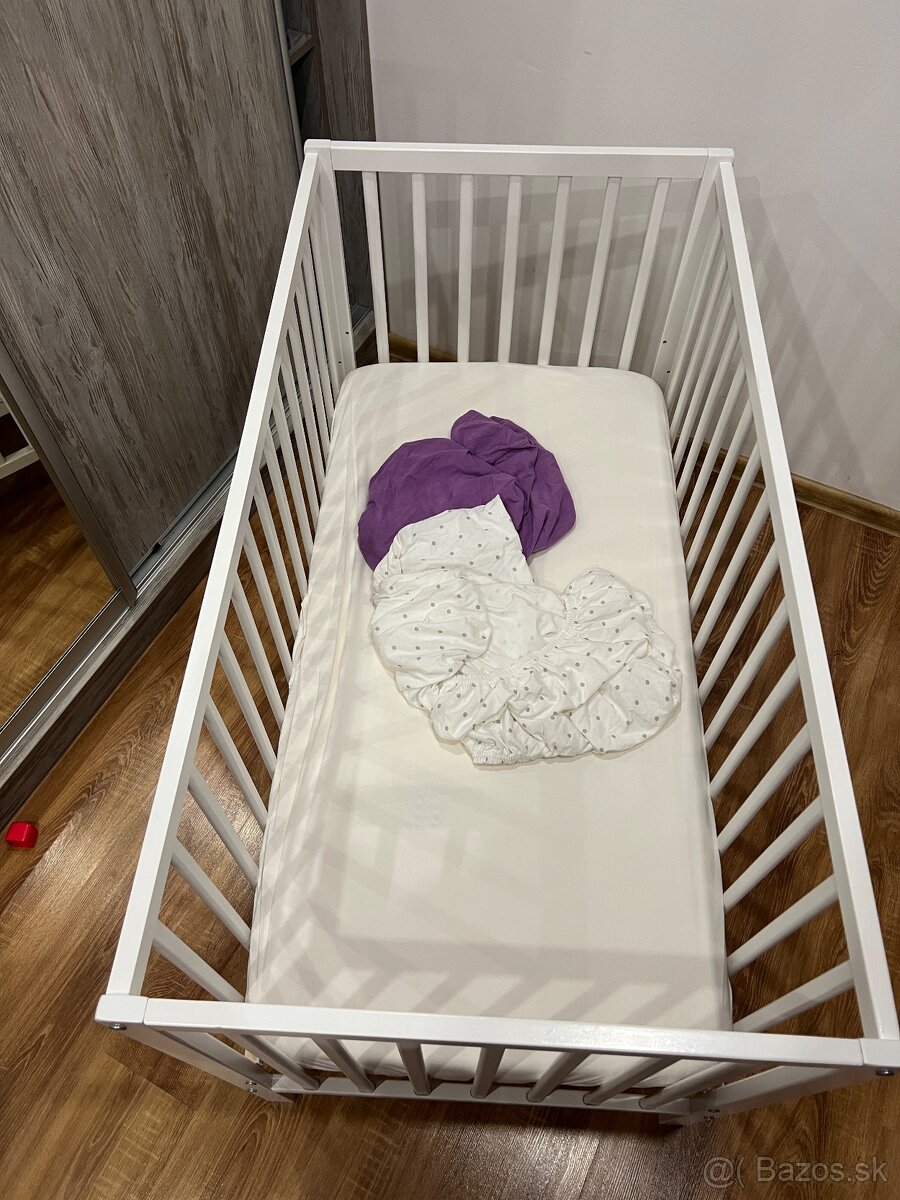 Dětská postýlka s matrací a prostěradly - 7