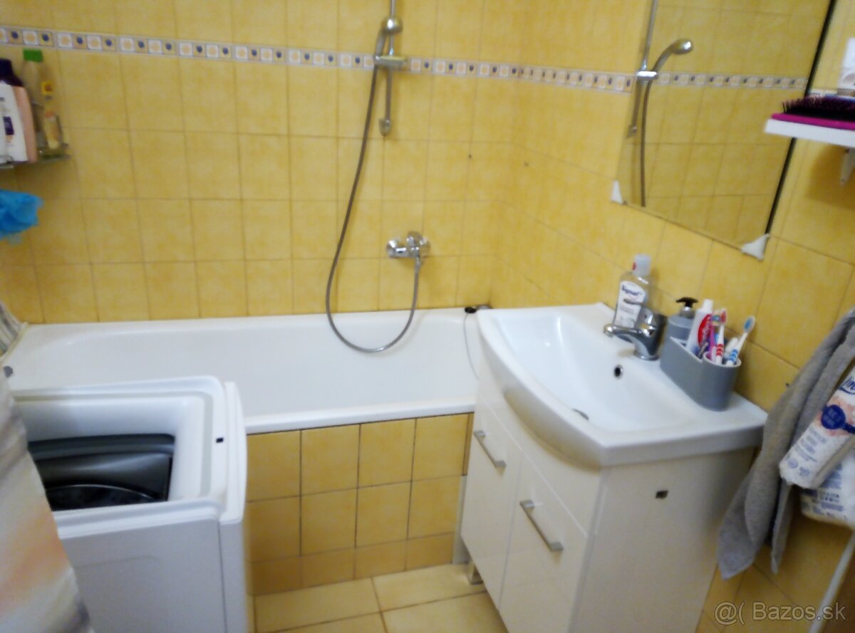 Prenájom bytu Vráble - 7