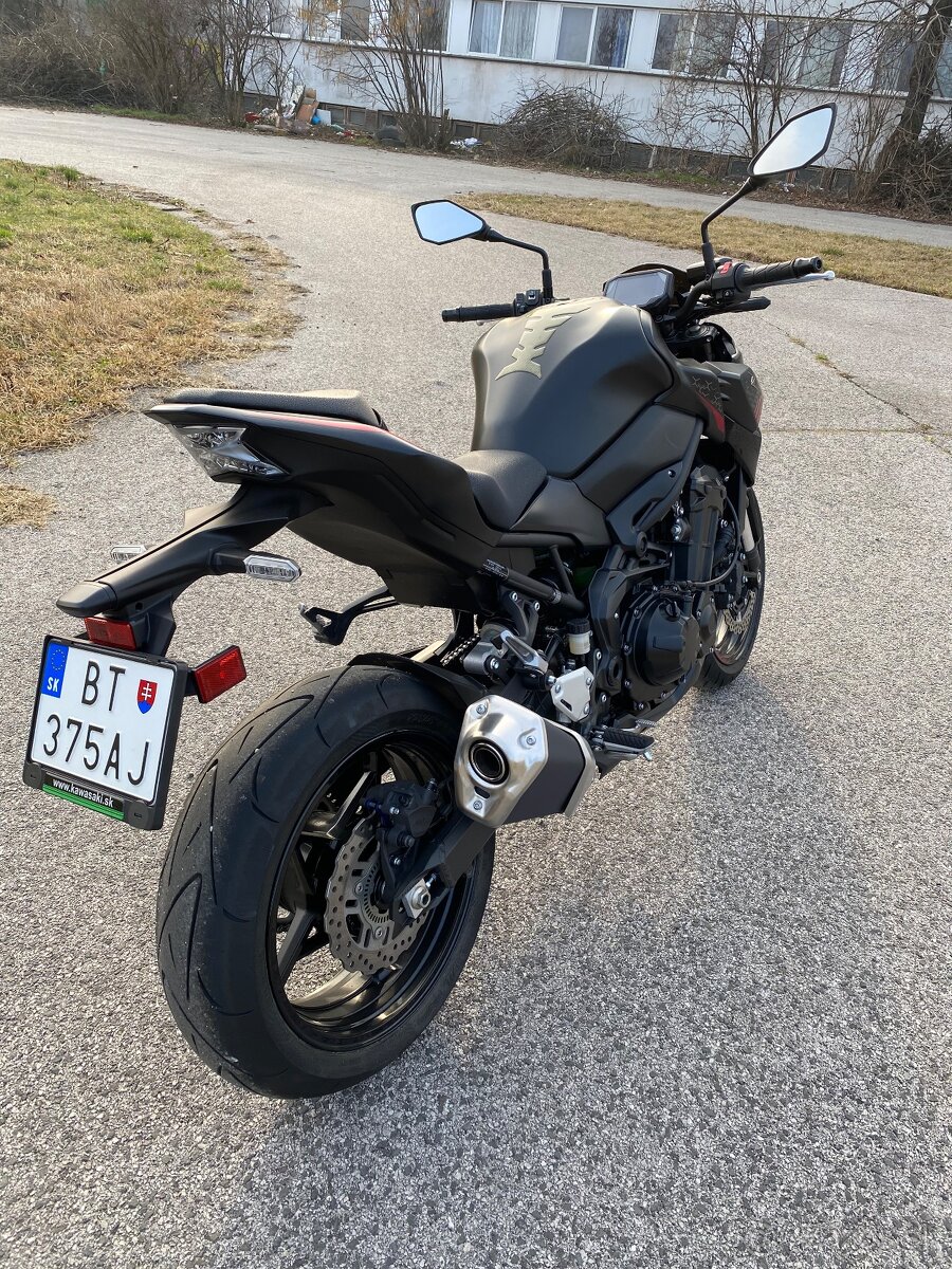 Kawasaki Z900 - 7