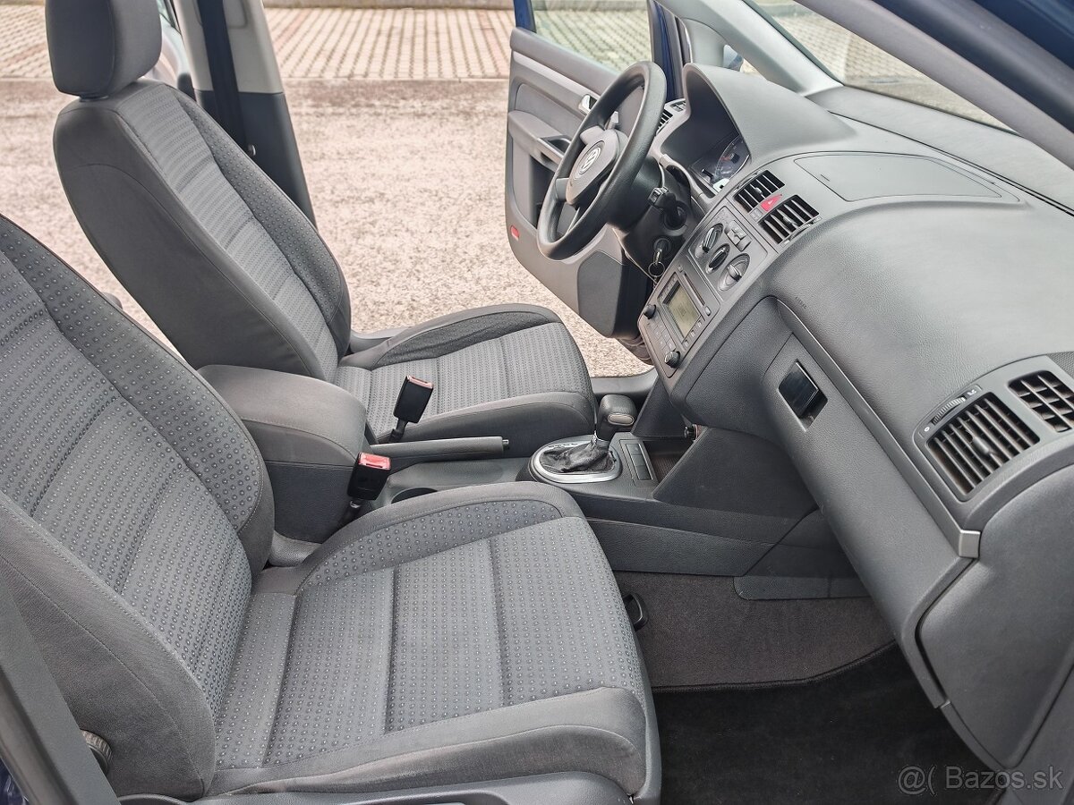 Volkswagen Touran 1.6 FSI - 7