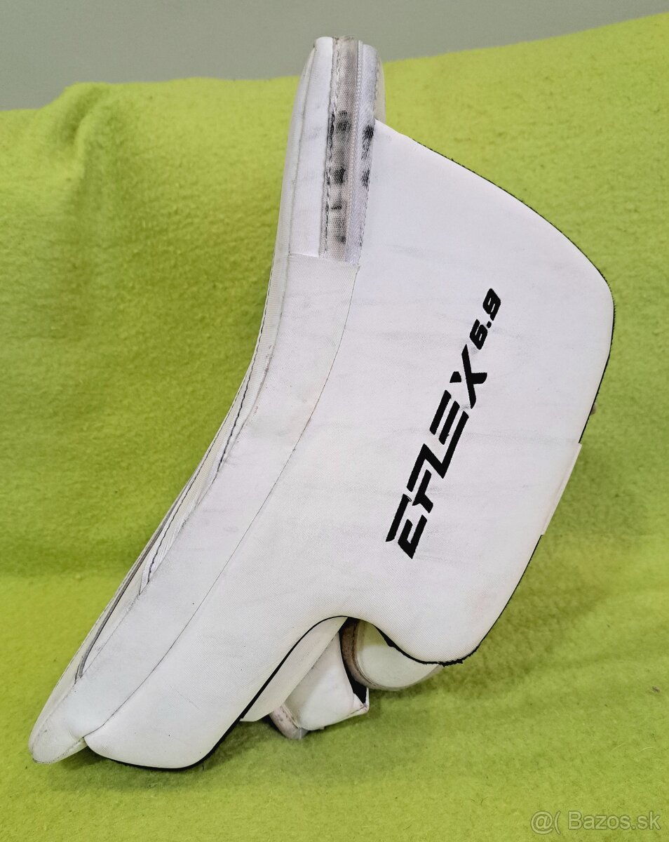 CCM EFLEX 6.9 lapačka s vyrážačkou - 7