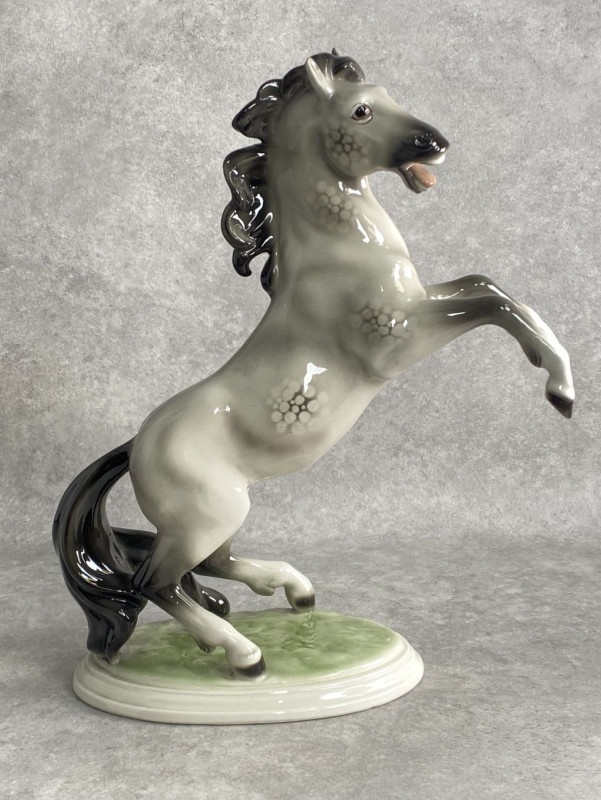 Socha Grošovaný kôň - 7