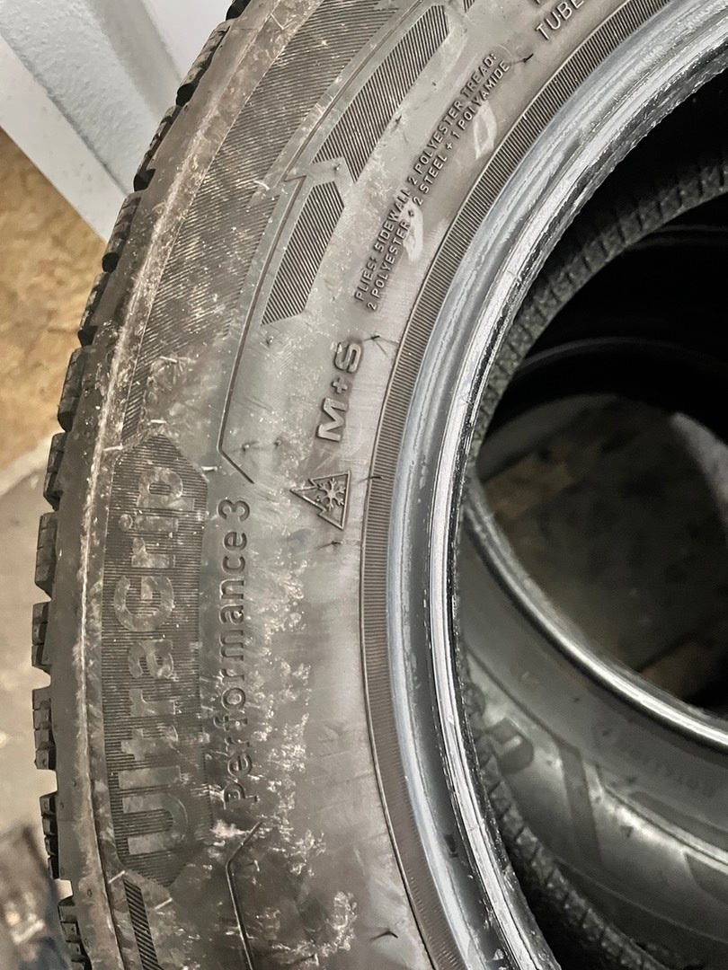 215/60 R16 95H zimní GoodYear - zánovní 2024 - 7