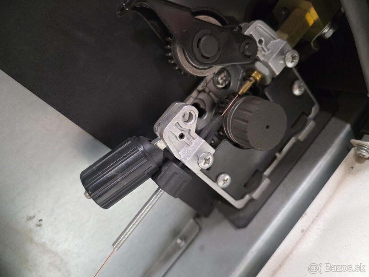 Zváračka MIG/MAG AlfaIn perun MIG 200 PFC SYN pre CO2 - 7