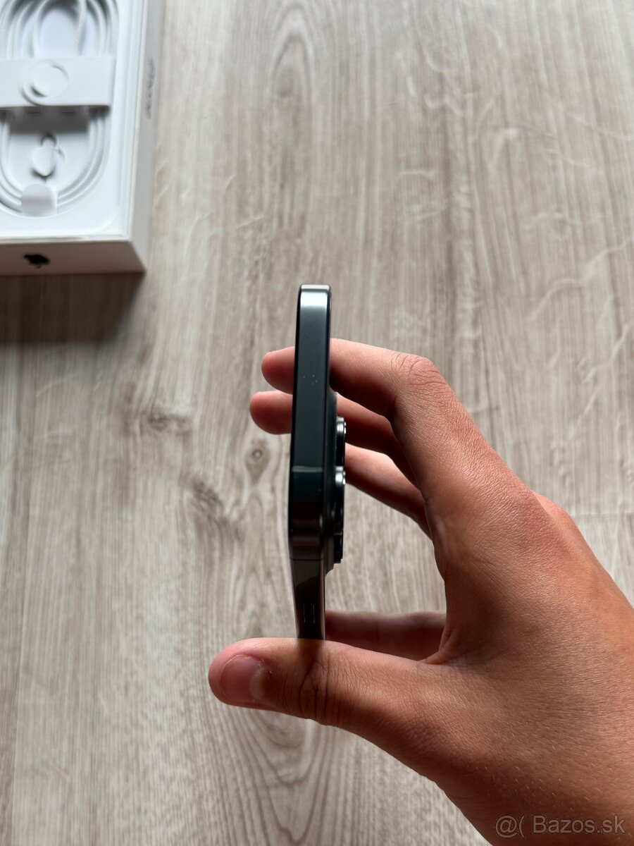 iPhone 16 Pro 128GB Black Titanium - 7