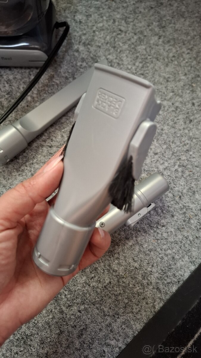 Autovysávač Black&Decker (12V) - 7