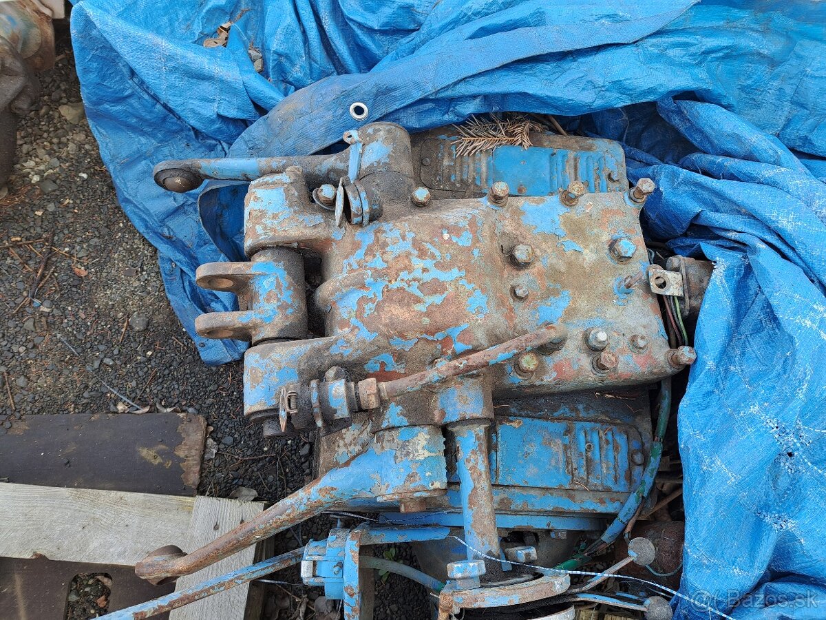 Zetor 3011 převodovka a jiné díly - 7