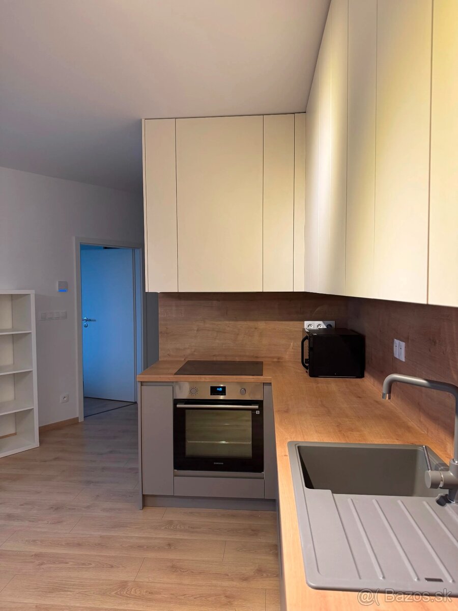 Realitný kancelária REALADR s.r.o. - 7