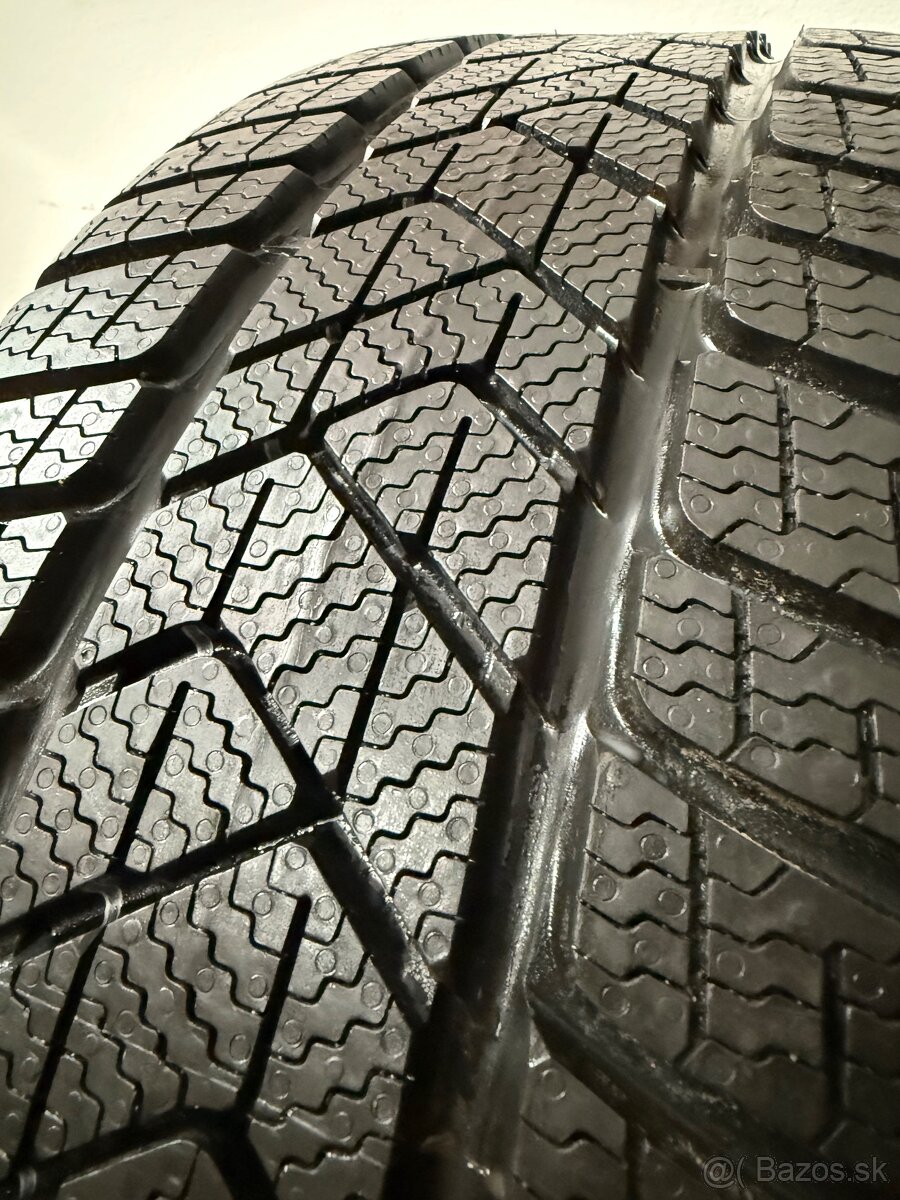 Nepoužité zimné pneumatiky 245/40/19 Pirelli Runflat - 7
