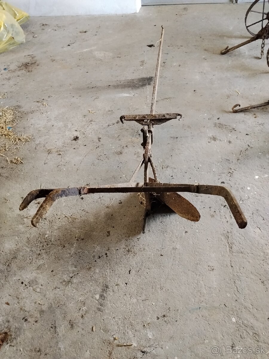 Stare historicke stroje/naradie - 7