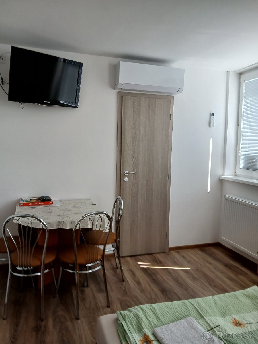 Ubytovanie Štúrovo Anna - 7