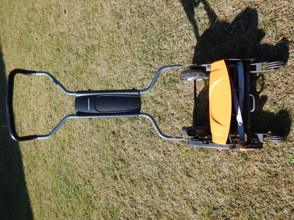 vretenová kosačka FISKARS StaySharp Max - 7