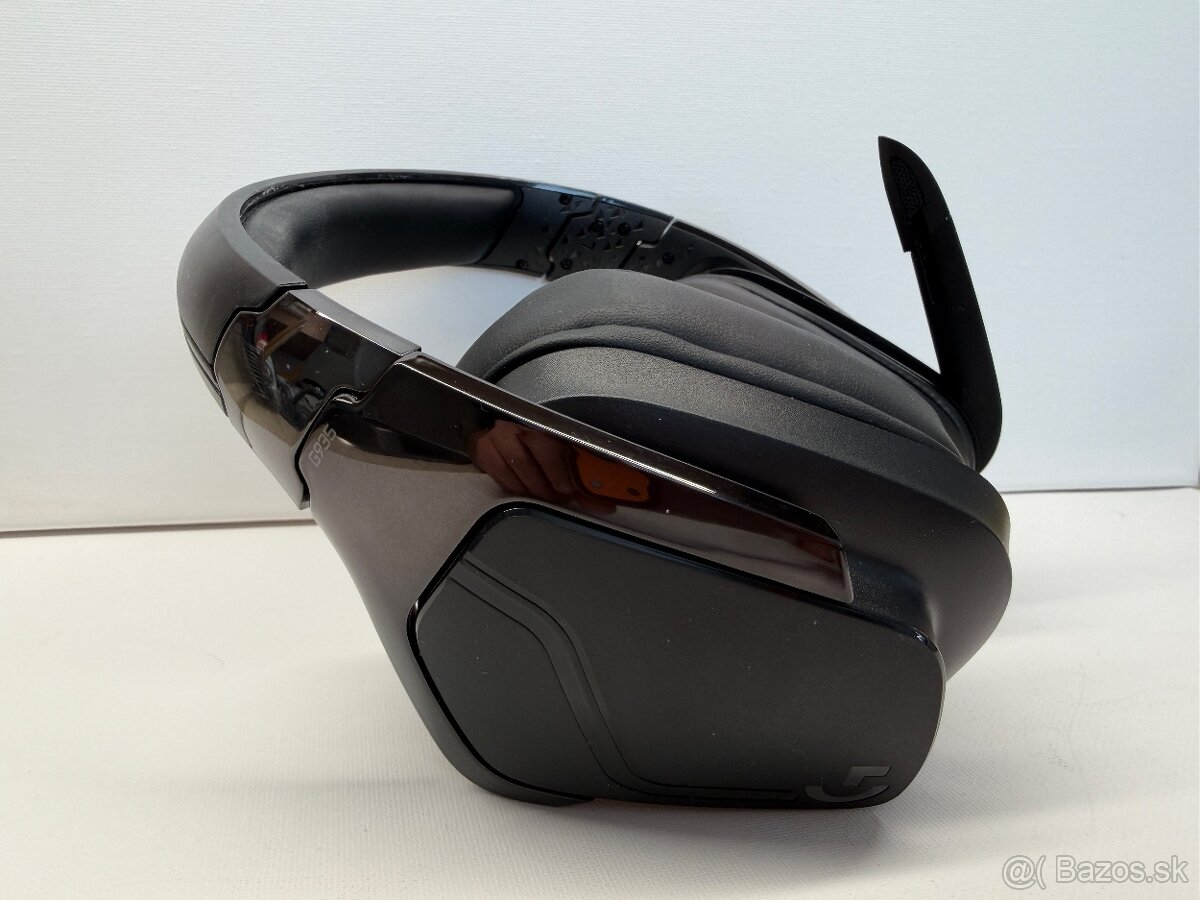 Logitech G935 Wireless 7.1 Surround Sound LIGHTSYNC Gaming H - 7