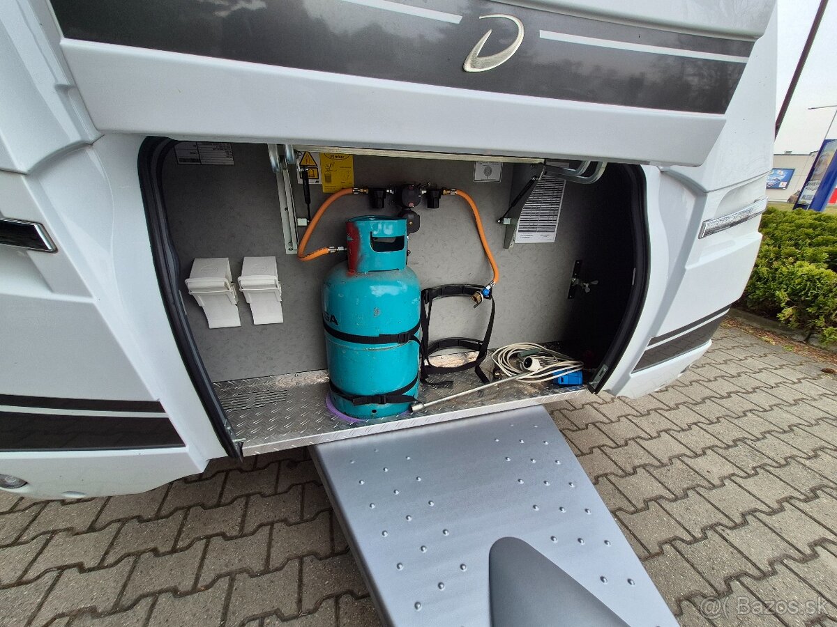 Obytný přívěs DETHLEFS NOMAD 530 DR - 7