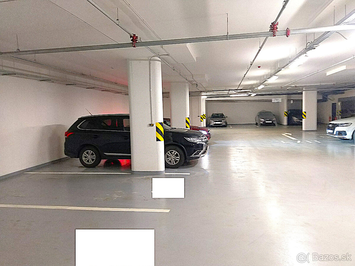 Vnútorné parkovacie miesto blízko Centra, Strojárenská - 7