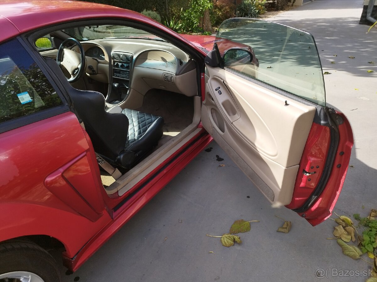 Ford Mustang GT 4.6 V8 - 7