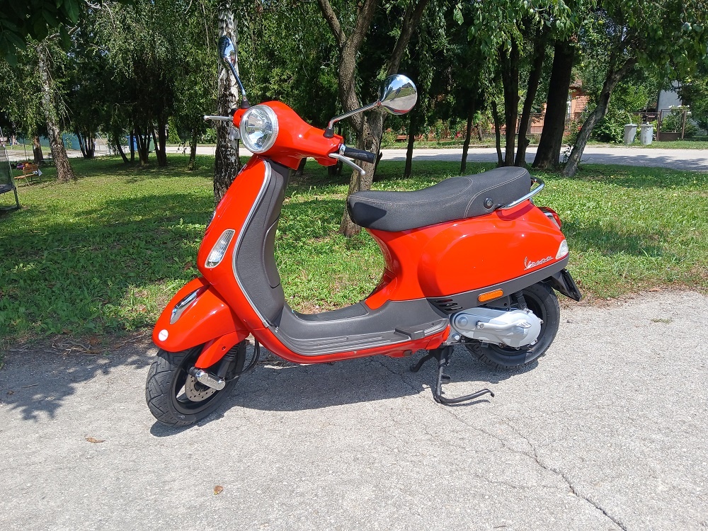 Piaggio Vespa LX2 50 - 7