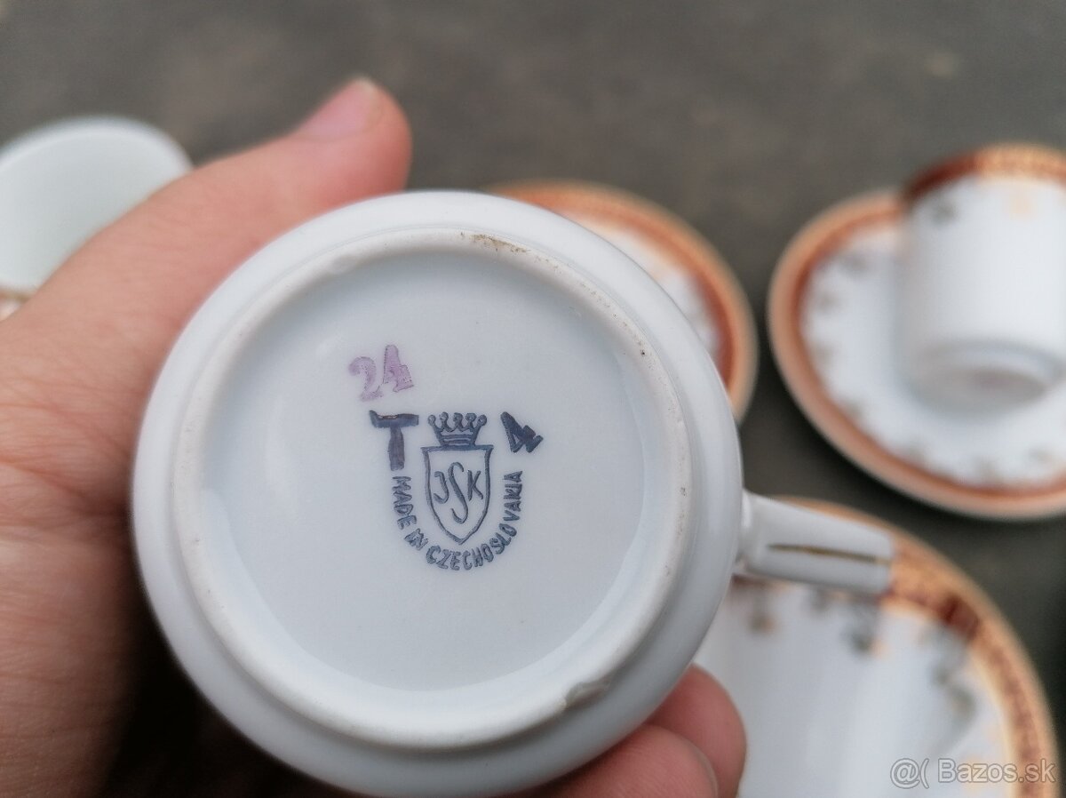 Predám červeno-zlatá porcelánová sada - 7