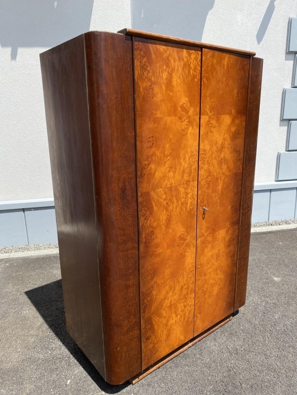 Elegantné šatníkové skrine - 7