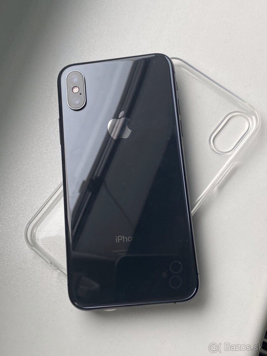 VYNIKAJÚCI STAV iPhone Xs - 7