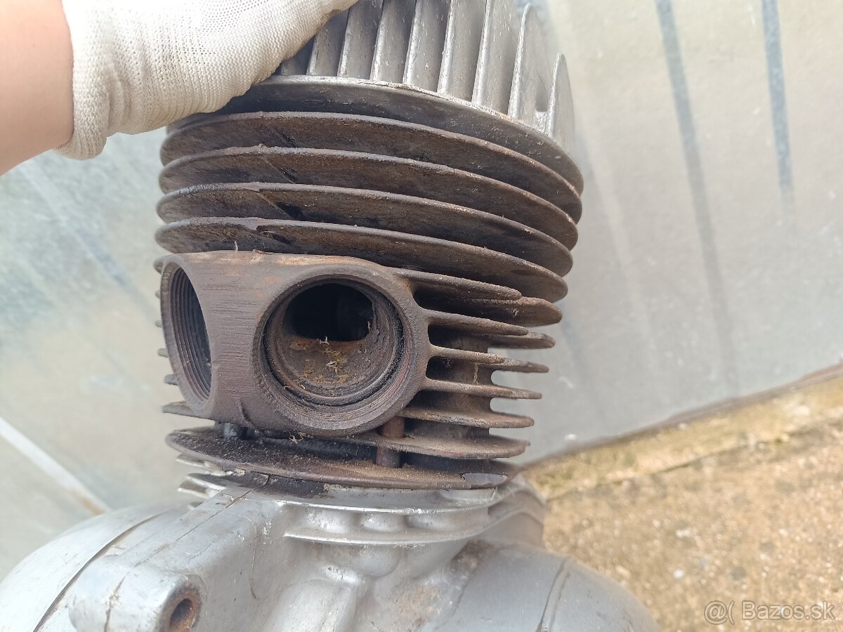 Motor Jawa 250/559 - 7